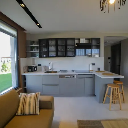 Διαμέρισμα Modern 1-br With Pool Access Near G-3 38 *